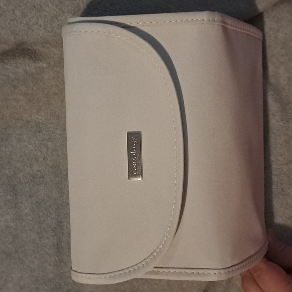 Younique Handbags - Travel Body Care Storage Toiletries